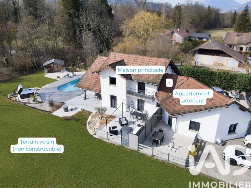 Maison - 198 m² - 9 pièces