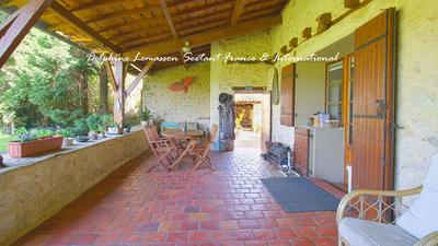 Maison - 180 m² - 6 pièces