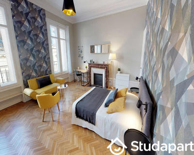 Chambre - 70 m² - 1 pièce