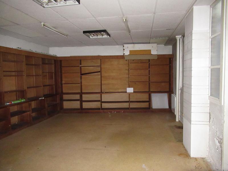 Local commercial - 75 m² - 3 pièces