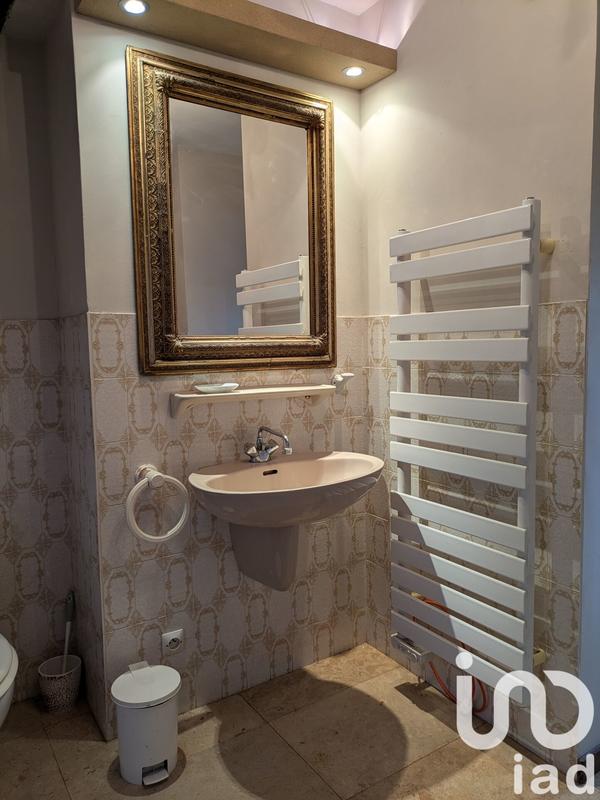 Maison - 217 m² - 7 pièces