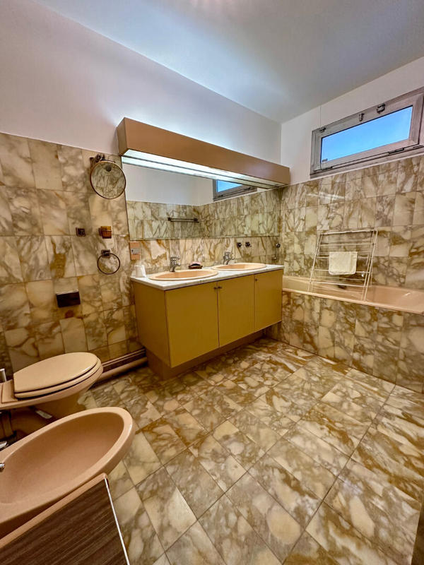 Appartement - 139 m² - 5 pièces