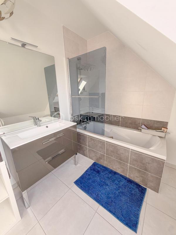 Maison - 98 m² - 5 pièces