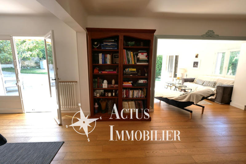 Maison - 214 m² - 6 pièces