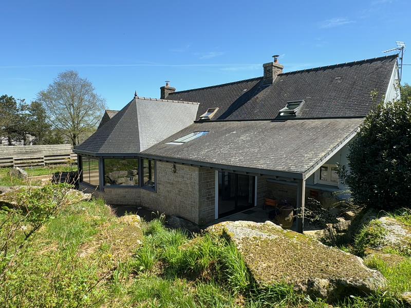 Maison - 201 m² - 7 pièces