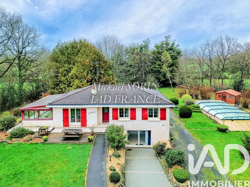 Maison - 200 m² - 7 pièces