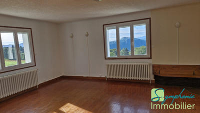 Appartement - 82 m² - 4 pièces