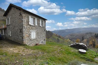 Maison en pierre - 86 m² - 5 pièces