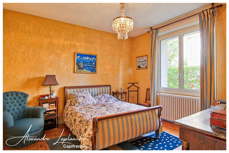 Maison - 175 m² - 8 pièces