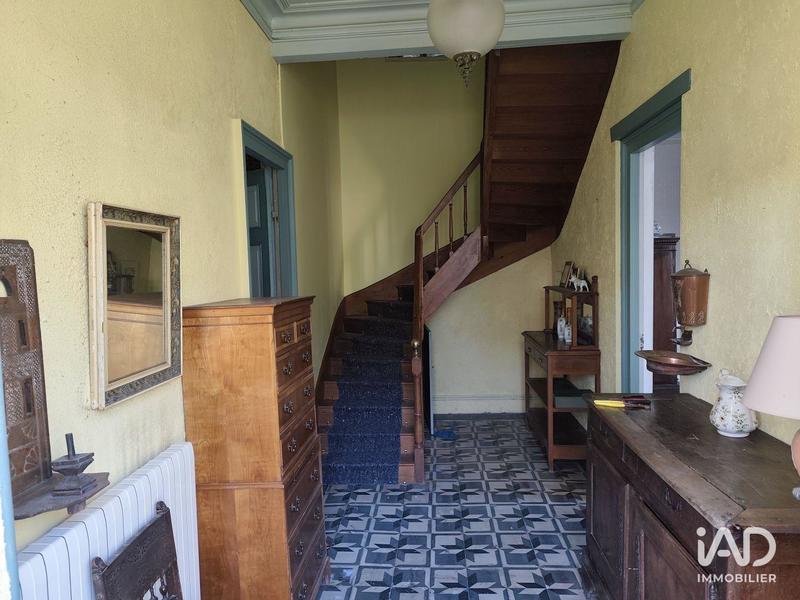 Maison - 235 m² - 5 pièces