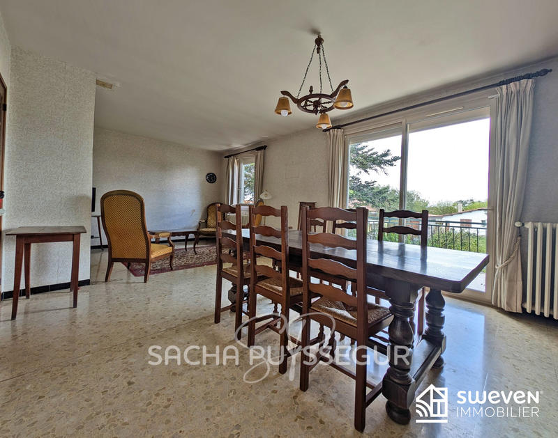 Maison - 90 m² - 4 pièces