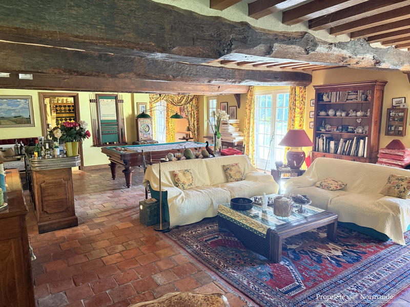 Maison ancienne - 238 m² - 8 pièces