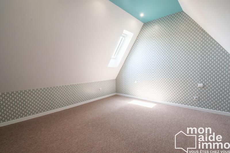 Maison - 240 m² - 10 pièces