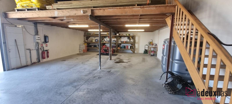 Entrepôt - 200 m²