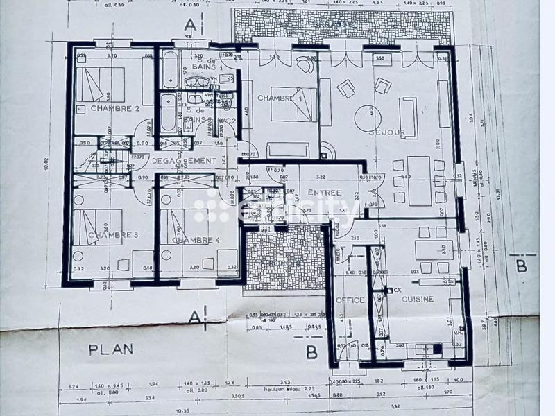 Maison - 228 m² - 9 pièces