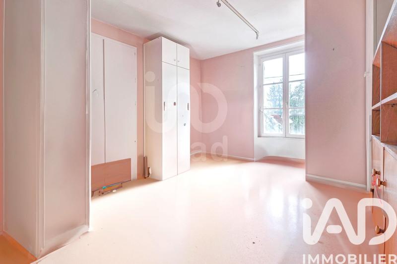 Maison - 1 160 m² - 59 pièces