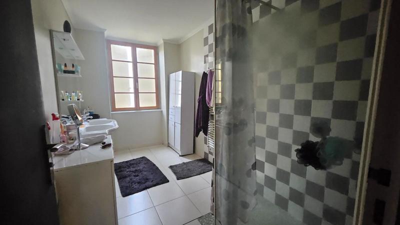 Maison - 276 m² - 10 pièces