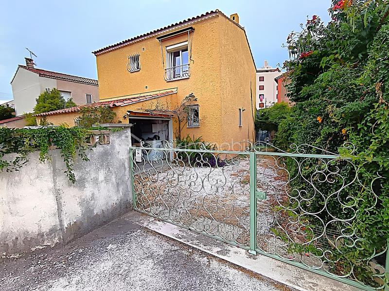 Villa - 94 m² - 5 pièces