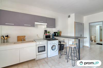 Maison traditionnelle - 340 m² - 16 pièces