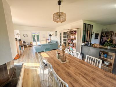 Maison - 110 m² - 5 pièces