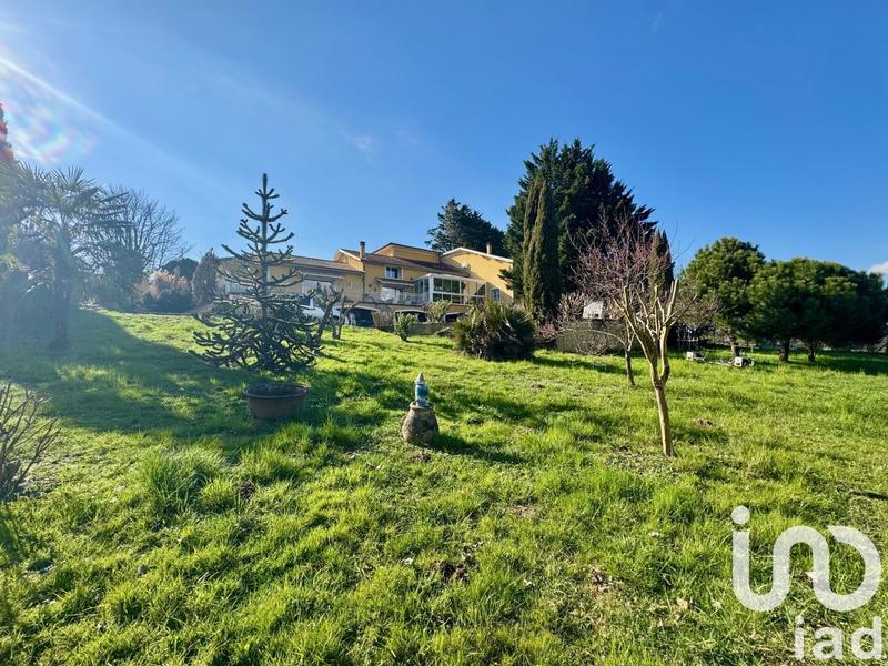 Maison - 345 m² - 10 pièces