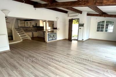 Maison - 110 m² - 7 pièces