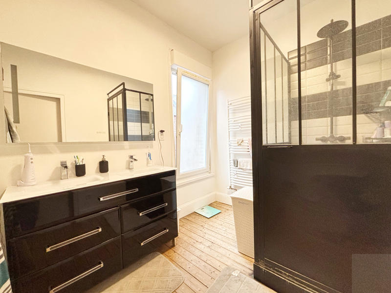 Maison - 159 m² - 7 pièces