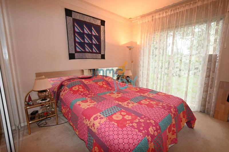 Maison - 245 m² - 7 pièces