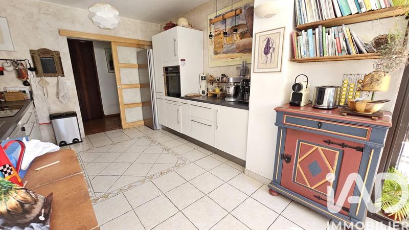 Maison - 204 m² - 6 pièces