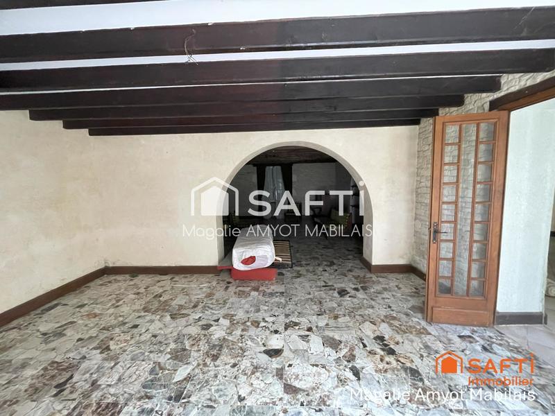 Propriété - 820 m² - 11 pièces