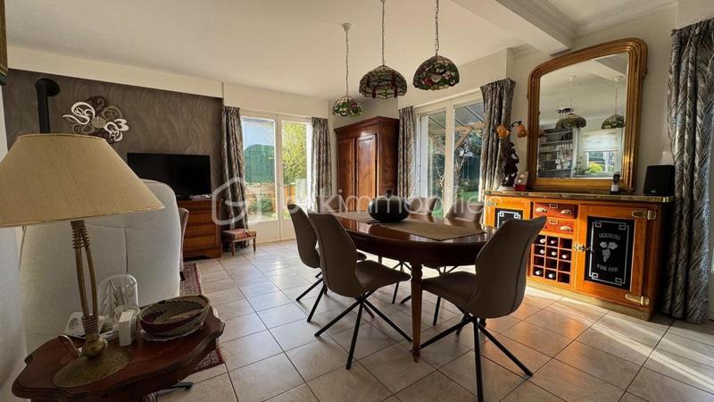 Maison traditionnelle - 132 m² - 7 pièces