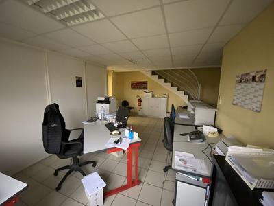 Local commercial - 330 m² - 4 pièces