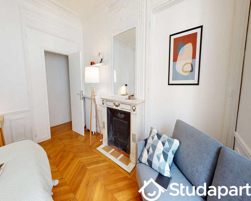 Chambre - 130 m² - 1 pièce