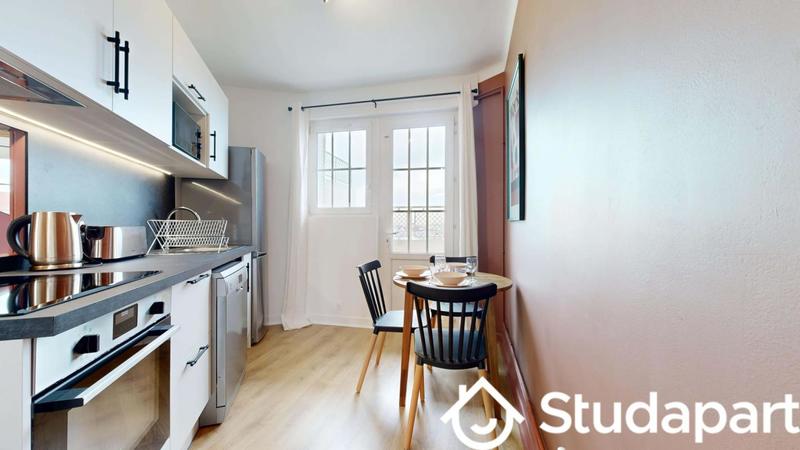 Chambre - 11 m² - 1 pièce