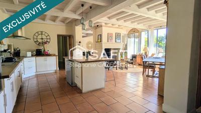 Maison - 330 m² - 7 pièces