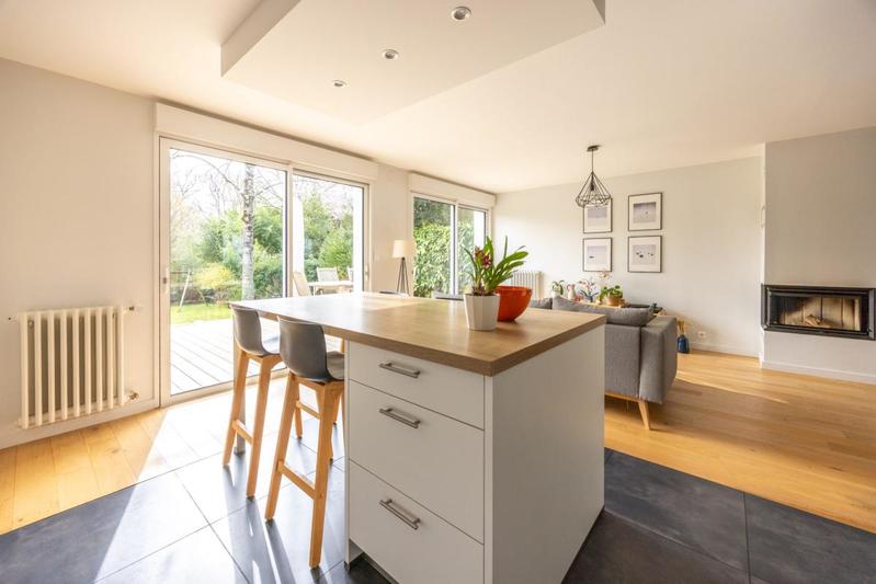 Maison - 178 m² - 8 pièces