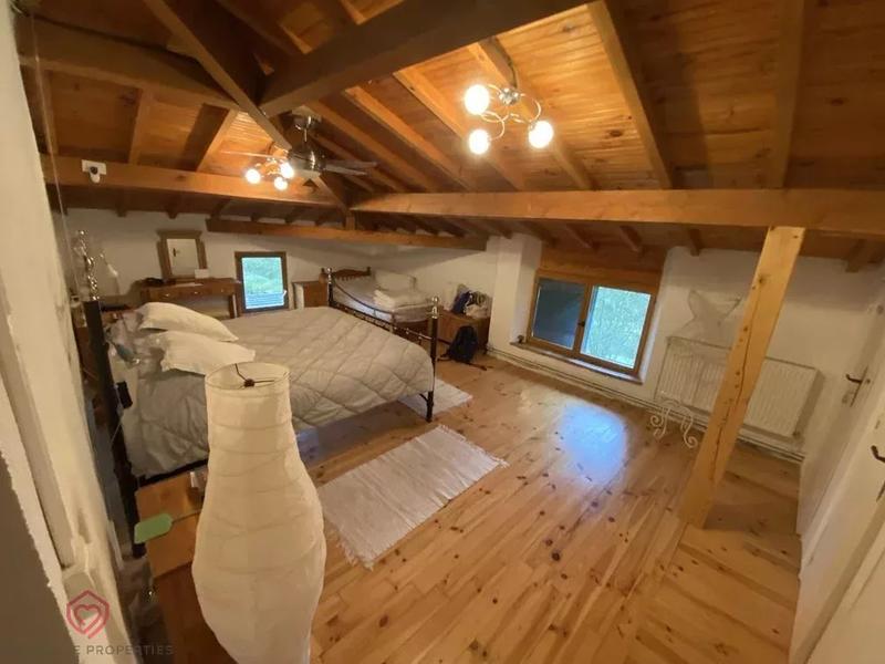 Maison - 163 m² - 5 pièces