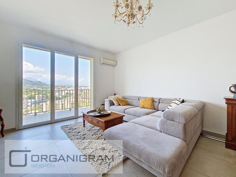 Appartement - 78 m² - 3 pièces