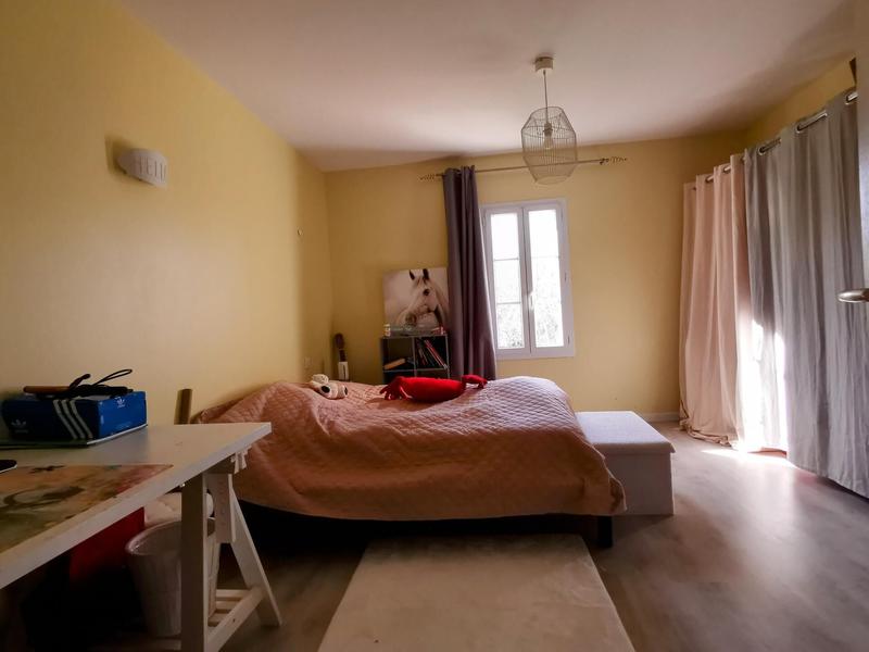 Maison - 325 m² - 10 pièces