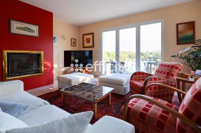 Pavillon - 215 m² - 6 pièces