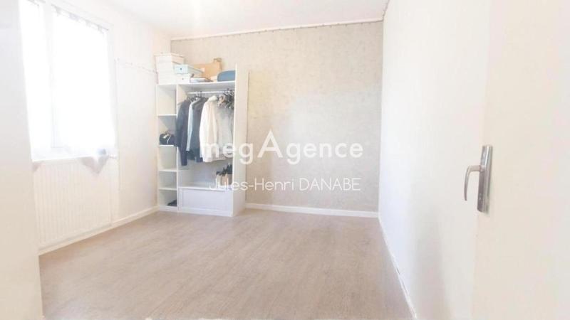 Maison - 121 m² - 6 pièces