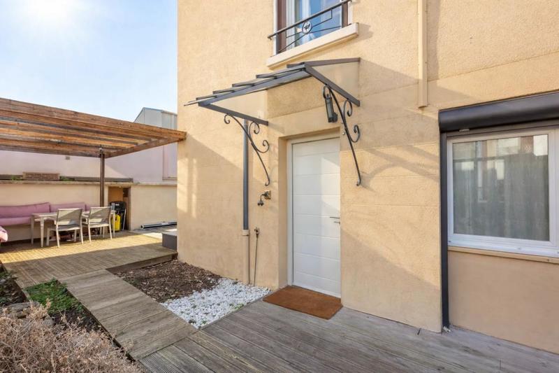 Maison - 92 m² - 3 pièces