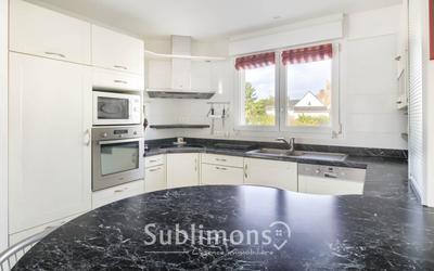 Maison - 160 m² - 8 pièces