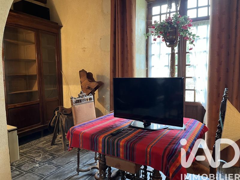 Maison - 202 m² - 8 pièces