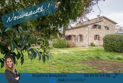 Maison - 138 m² - 7 pièces