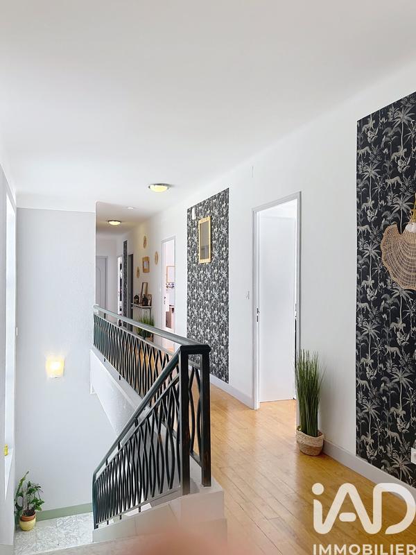 Maison - 272 m² - 11 pièces