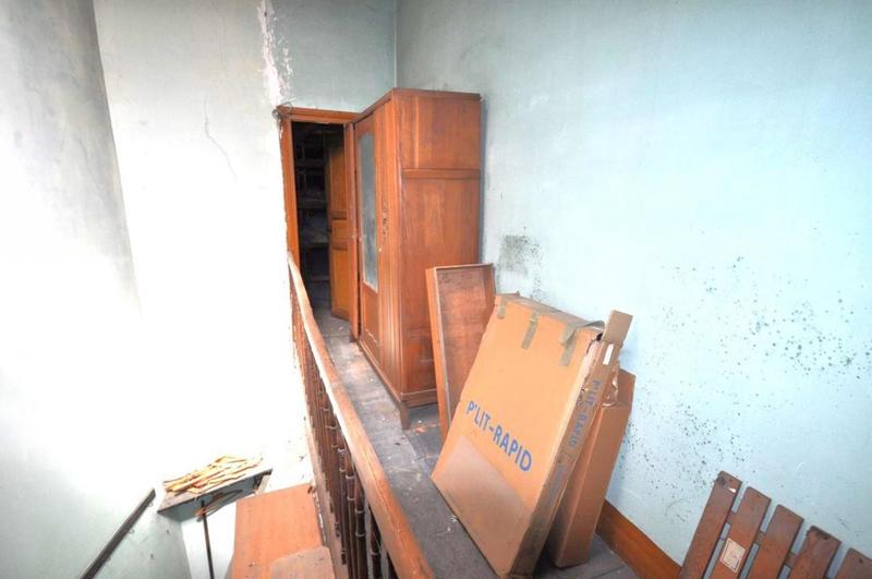 Maison - 300 m² - 8 pièces