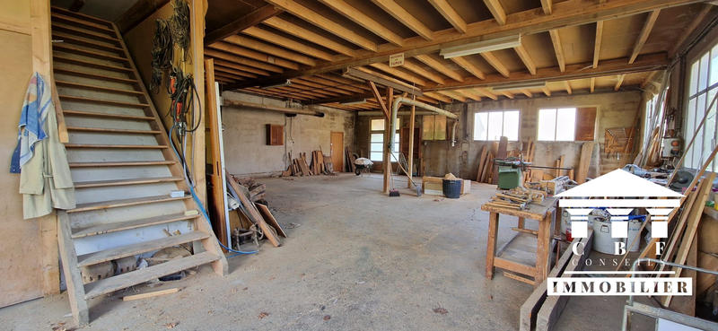 Maison traditionnelle - 99 m² - 5 pièces