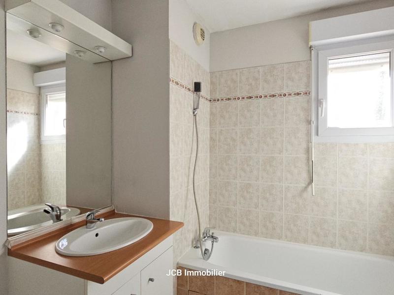 Appartement - 80 m² - 4 pièces