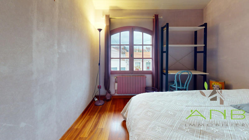 Maison - 188 m² - 9 pièces